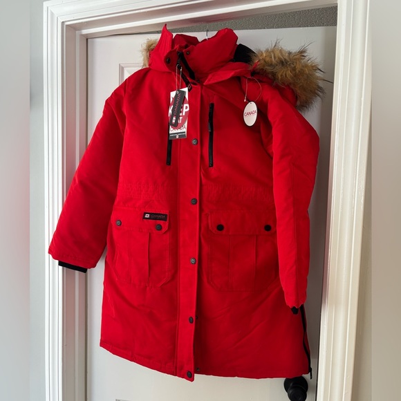 Canada Weather Gear Red Parka - Faux Fur Hood - Size L - NWT - Picture 3 of 10